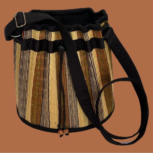 Vintage Bucket Drawstring Straw Bag - Picture 8 of 8